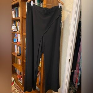 Adrianna Papell Elegant Black Crepe Pants